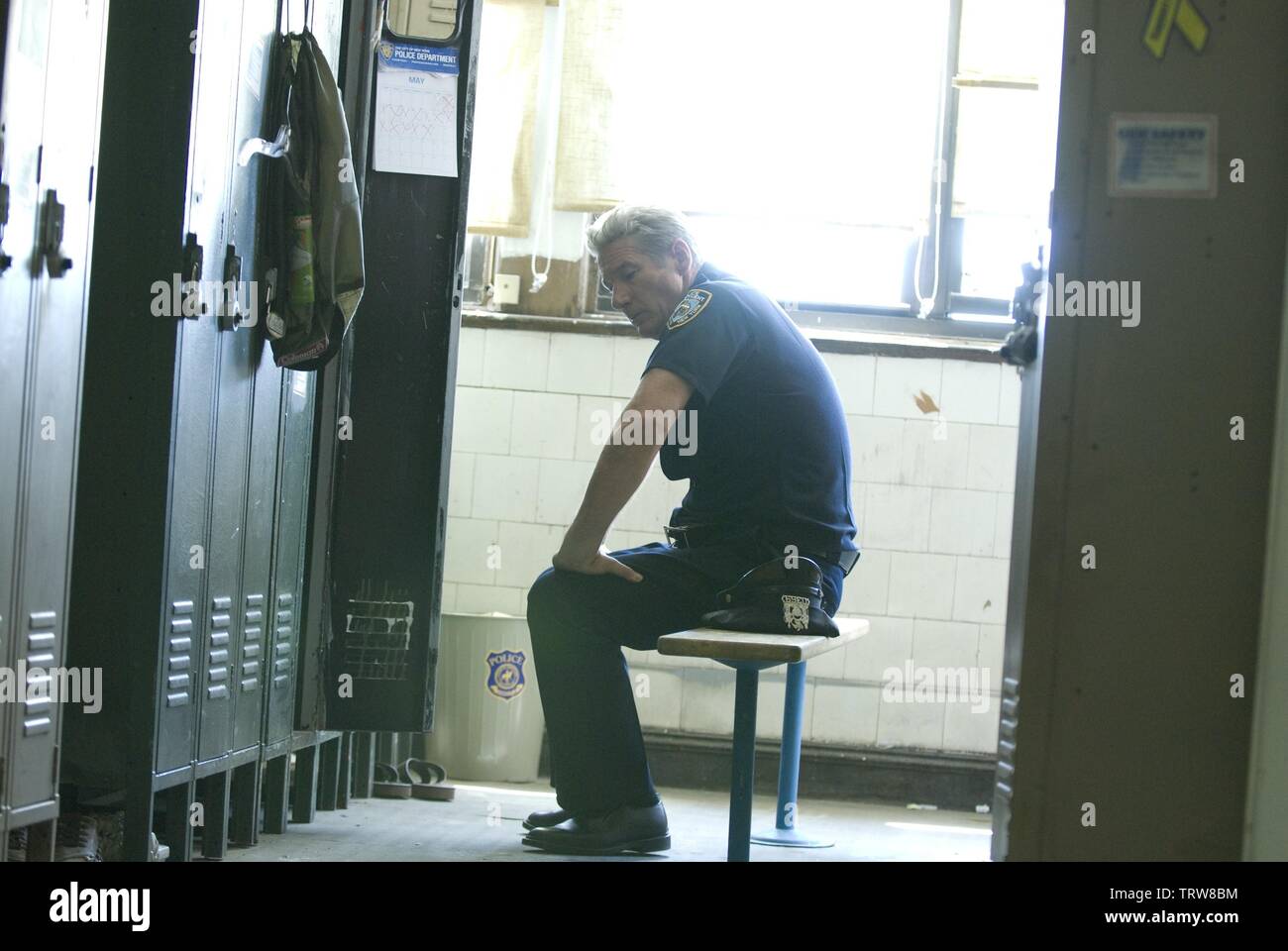 RICHARD GERE in Brooklyn'S FINEST (2009). Copyright: Nur die redaktionelle Nutzung. Kein Merchandising oder Buch deckt. Dies ist eine öffentlich verteilten Handzettel. Zugriffsrechte nur, keine Lizenz des Urheberrechts zur Verfügung gestellt. Nur in Verbindung mit Werbung für diesen Film. Quelle: Millennium films/Thunder Road Produktionen/Album Stockfoto