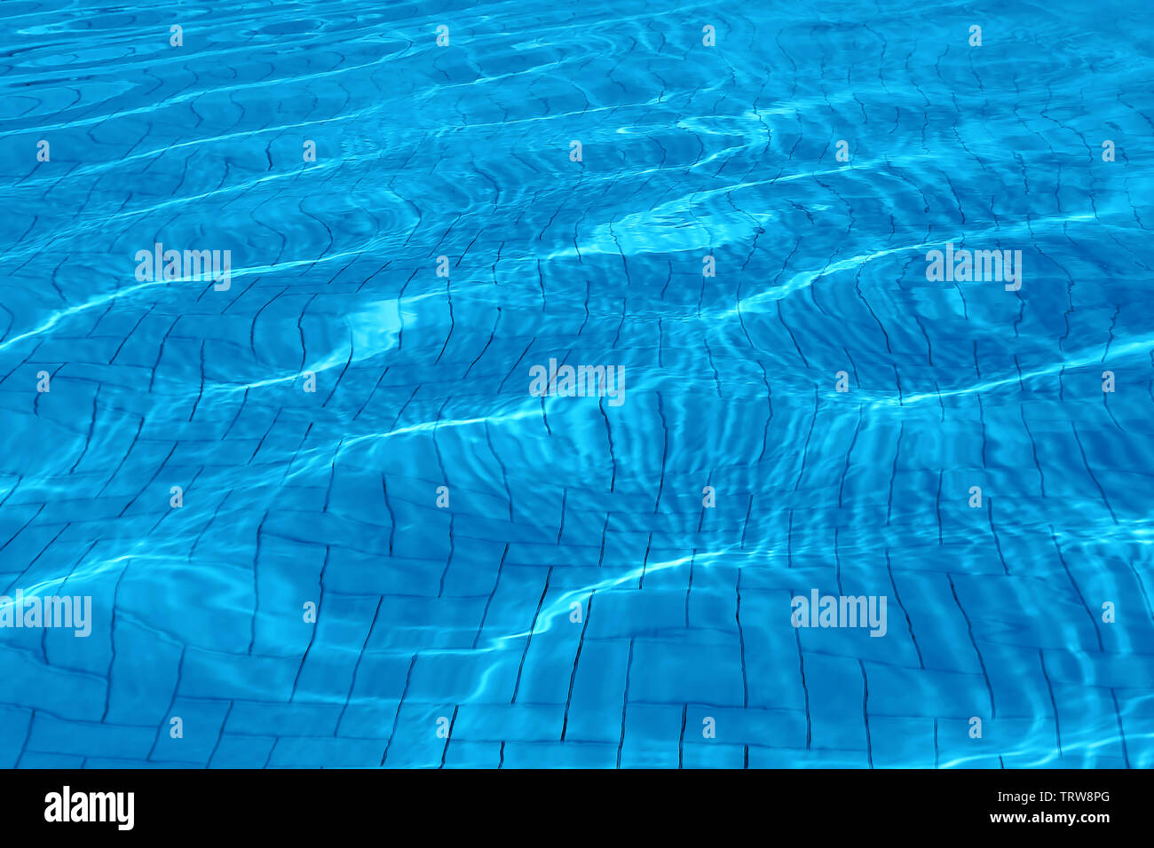 Wasser Welligkeit im Schwimmbad Stockfoto