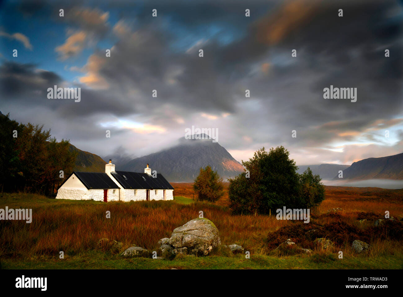 Morgendämmerung am schwarzen Rock Cottage Stockfoto