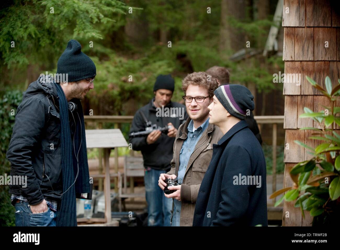 JOSEPH GORDON-LEVITT, Seth Rogen und Jonathan Levine in 50/50 (2011). Copyright: Nur die redaktionelle Nutzung. Kein Merchandising oder Buch deckt. Dies ist eine öffentlich verteilten Handzettel. Zugriffsrechte nur, keine Lizenz des Urheberrechts zur Verfügung gestellt. Nur in Verbindung mit Werbung für diesen Film. Credit: MANDAT BILDER/HELCERMANAS-BENGE, CHRIS/Album Stockfoto