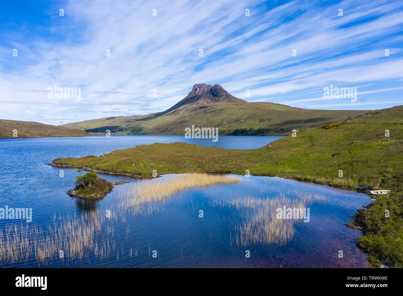 Stac Pollaidh vom Loch Lurgainn, Coigach, Wester Ross, Highlands, Schottland Stockfoto