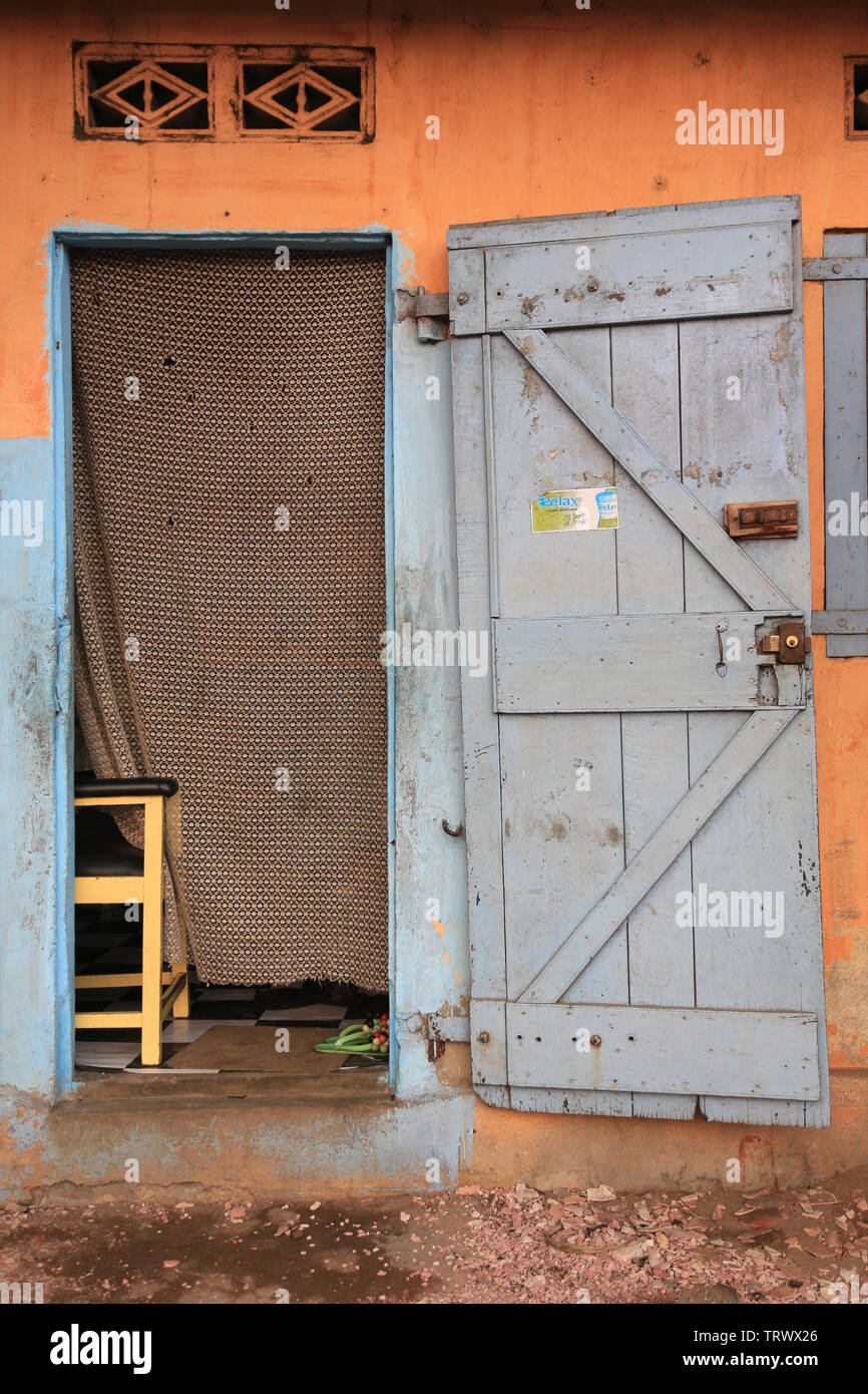 Fassade d'une Habitation au Togo. Afrique de l'Ouest. Stockfoto