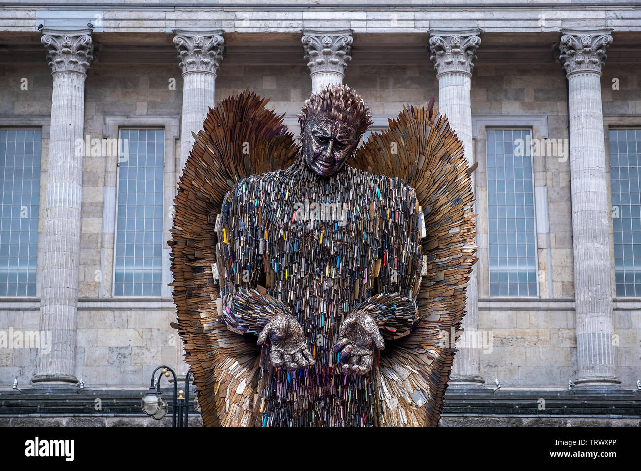 Das Messer Engel Skulptur von Alfie Bradley in Victoria Square, Birmingham, England Stockfoto