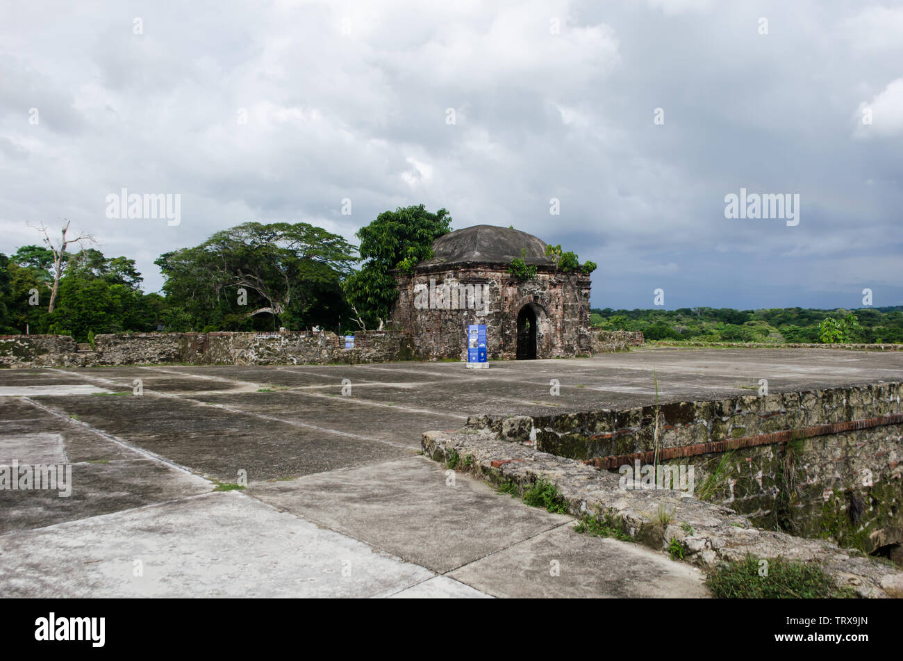 Einrichtungen von Fort San Lorenzo, im Juni 2019, vor der Restaurierung der Anlage. Stockfoto