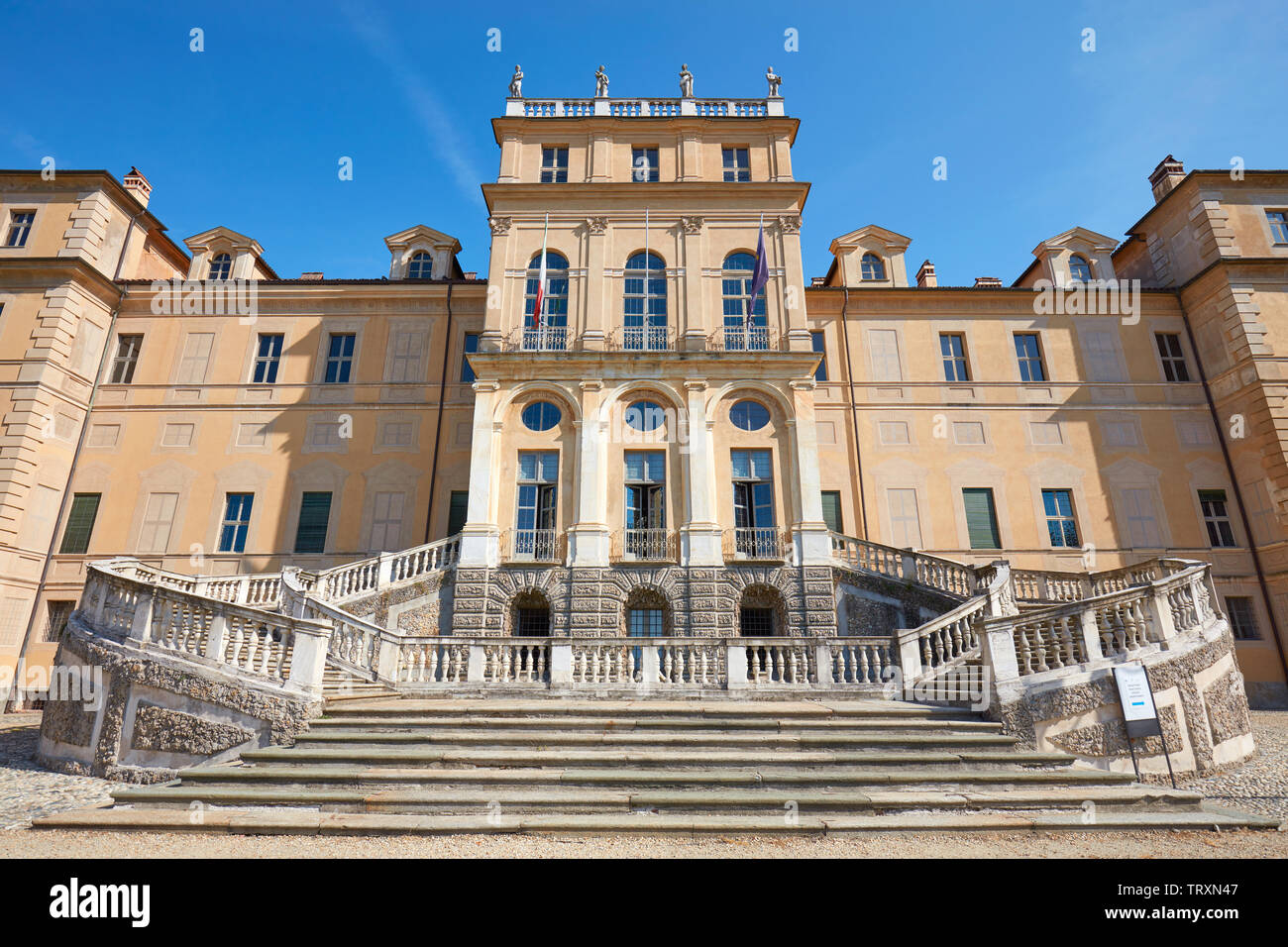 TURIN, Italien - 20 AUGUST 2017: Villa della Regina, Queen Palace Fassade, Low Angle View an einem sonnigen Sommertag in Turin, Italien. Stockfoto