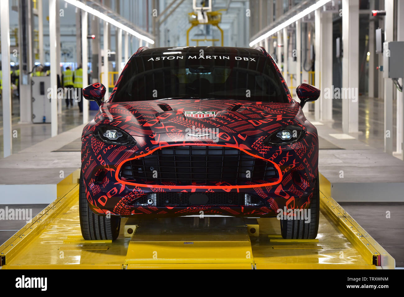 Aston Martin Dbx Stockfotos Und Bilder Kaufen Alamy