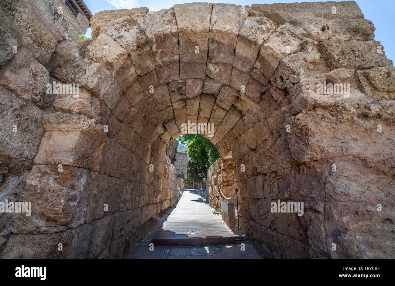 Malaga, Spanien - Sept 23 2019: Passage oder wurzelspitze Maximus von Römischen Theater von Malaga, Andalusien, Spanien Stockfoto