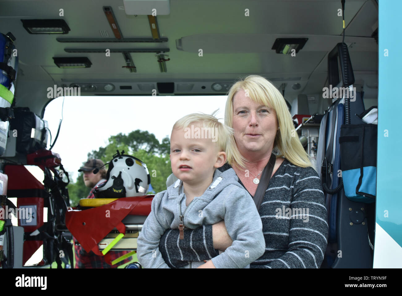 Leonardo AW 169: G-KSST von Kent, Surrey and Sussex, Air Ambulance zeigen, der Krankenwagen von Radnor Park, Folkestone GROSSBRITANNIEN Stockfoto