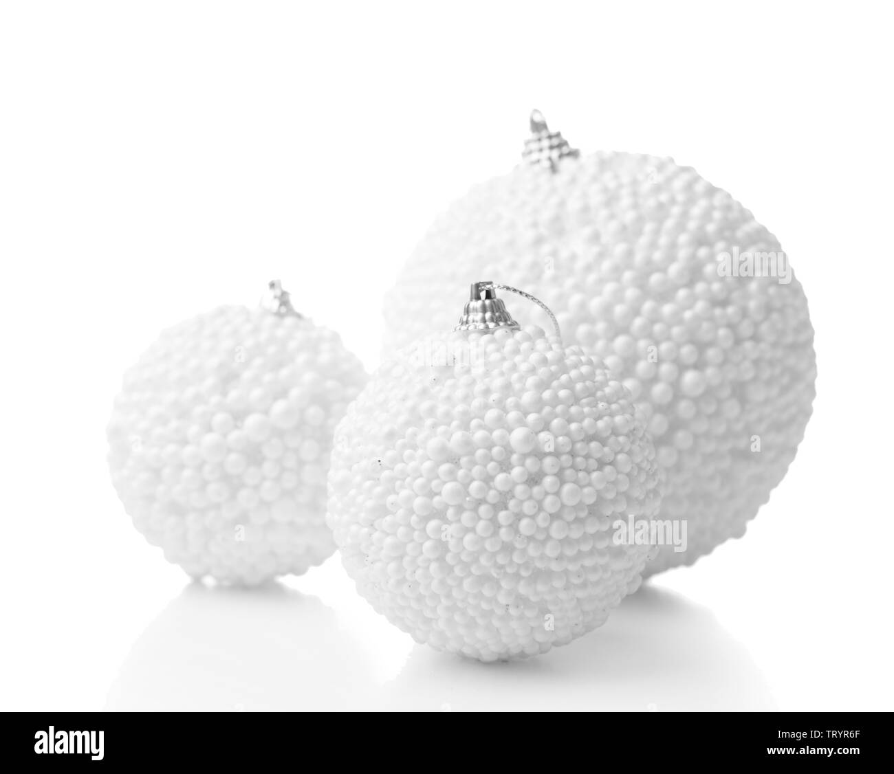 Weihnachten Kugeln, isoliert auf weißem Stockfoto