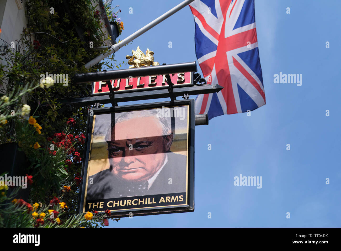 The Churchill Arms Pub, Kensington, London, Großbritannien. Stockfoto