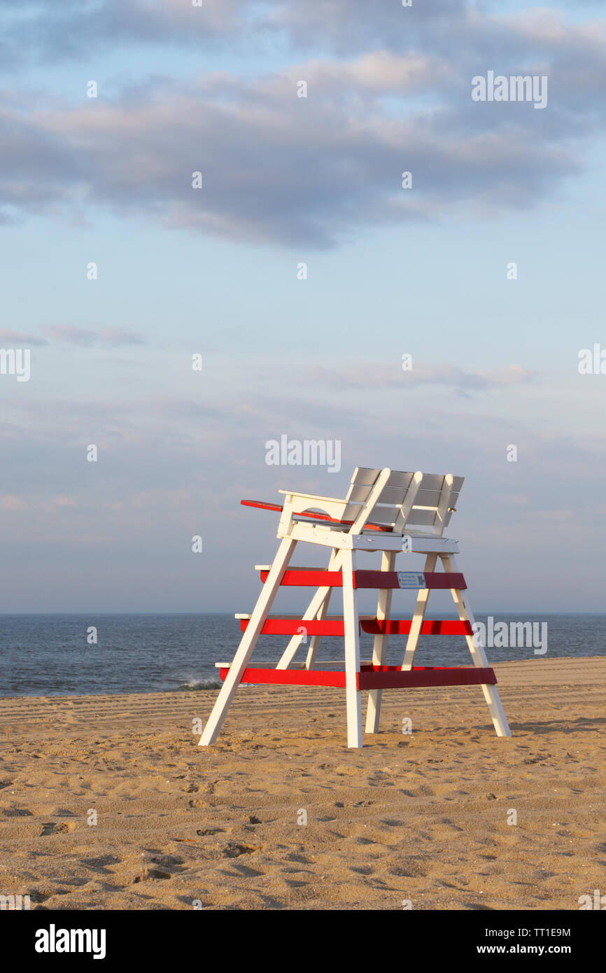 Ein Rettungsschwimmer Stuhl am Strand in Cape May, New Jersey, USA Stockfoto