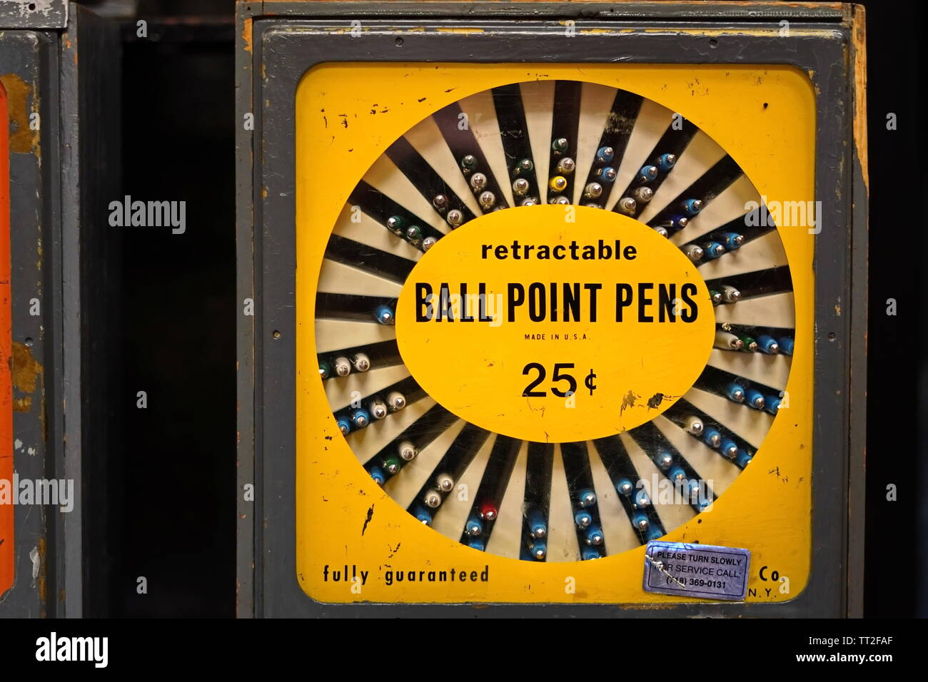 East Hartford, CT/USA - 11. Juni 2019: Vintage Automaten für Kugelschreiber Stockfoto