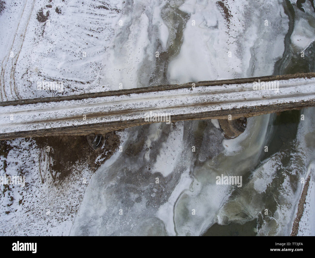 Winterlandschaft. Ansicht von oben auf die Steinerne Brücke. Stockfoto