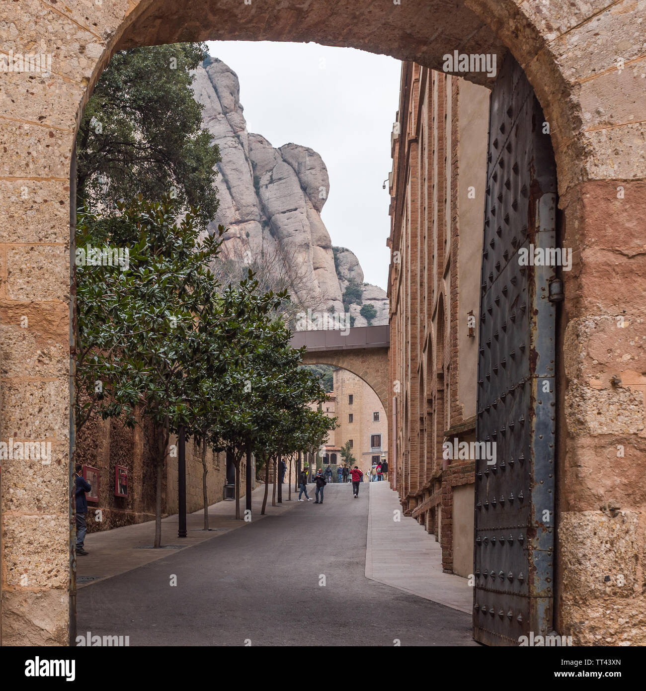 MONSERRAT, SPANIEN - 20. FEBRUAR 2019: Santa Maria de Montserrat Abtei in Monistrol de Montserrat, Katalonien. Stockfoto