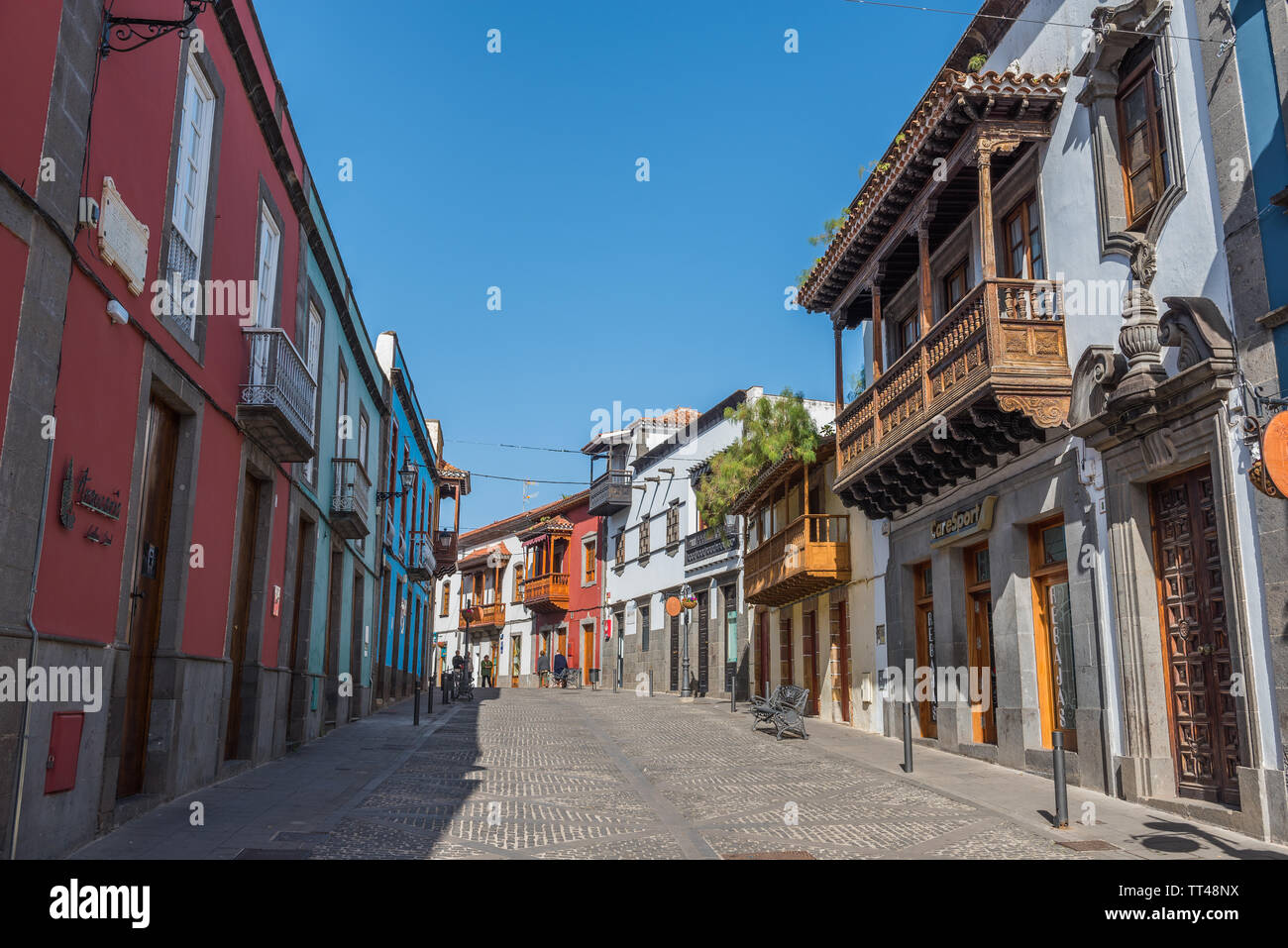 Telde, GRAN CANARIA, SPANIEN - 11. MÄRZ 2019: Blick auf die historische Straße Stockfoto