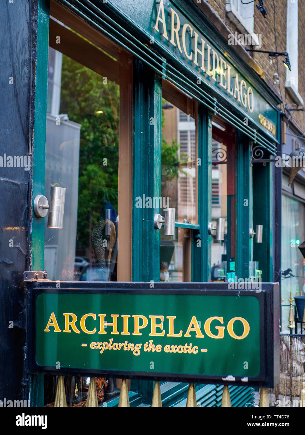Archipel Restaurant Fitzrovia - Der Archipel ungewöhnliche Food Restaurant in der Cleveland Street, Westminster, London - exotisches Fleisch und Insekt Seiten Stockfoto