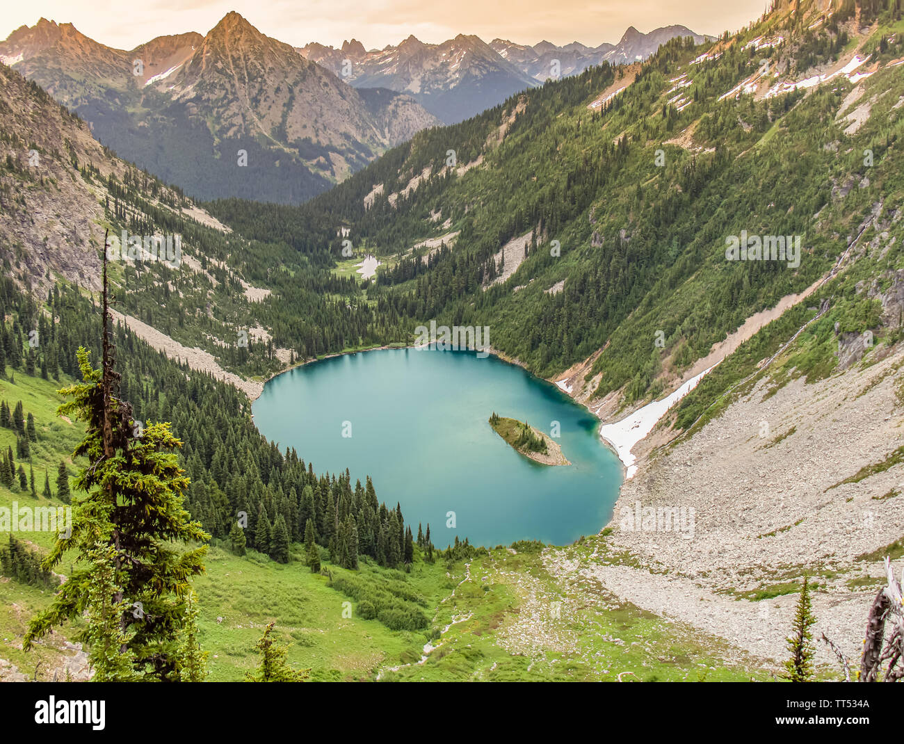 Anzeigen von Ann See aus Ahorn Pass im North Cascades National Park, Washington, USA. Stockfoto