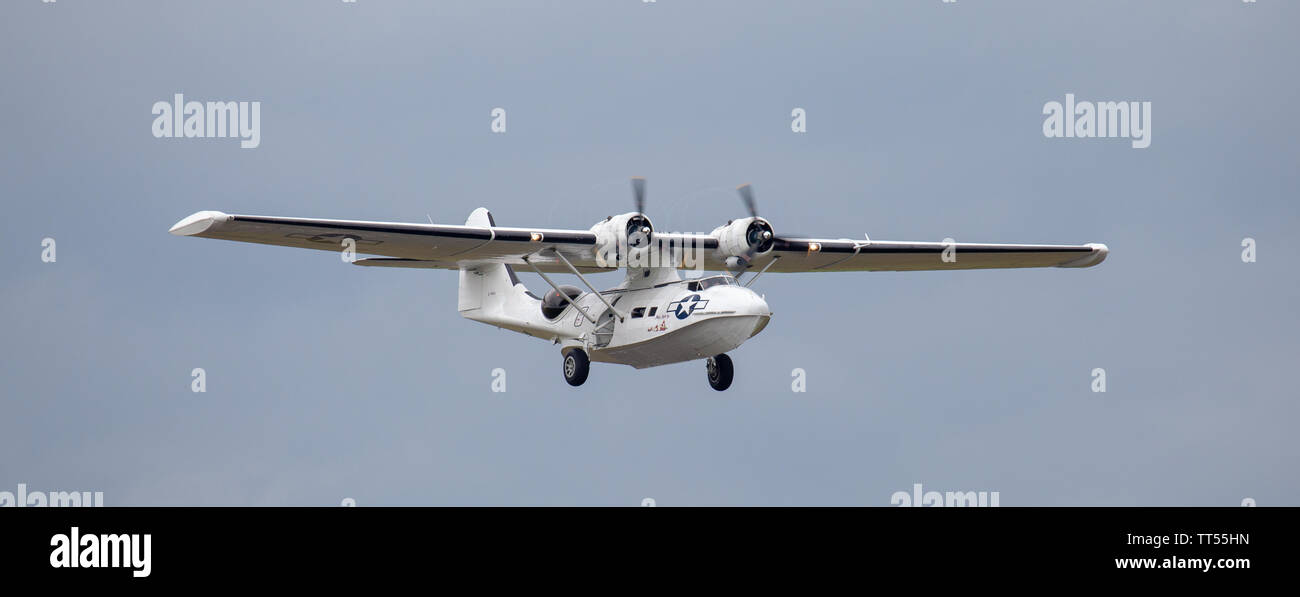 Consolidated PBY-5A Catalina 433915 flypast in Duxford Flugplatz, Cambridgeshire Stockfoto
