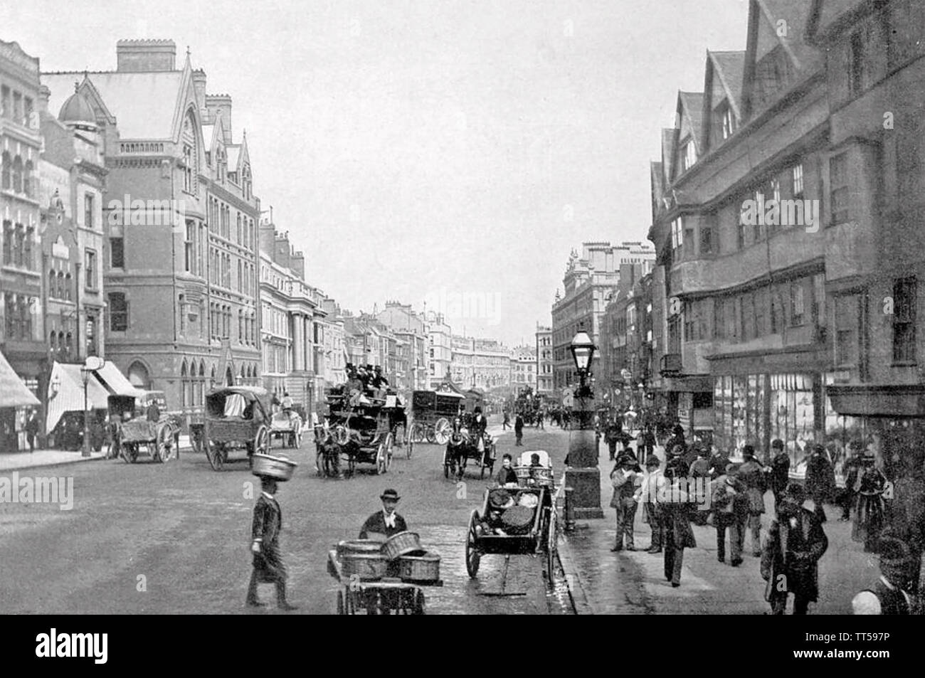 HIGH HOLBORN, London, nach Osten im Jahr 1890 Stockfoto