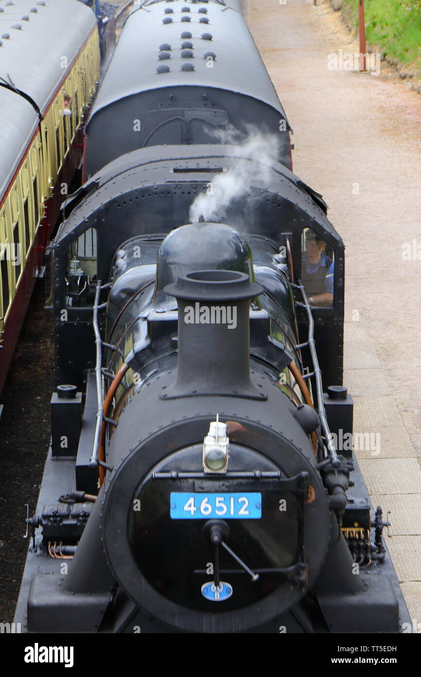 Dampfzug; 1952 Swindon gebaute Lokomotive" E V Cooper Engineer" 46512, Strathspey der Bahnhof Der Bahnhof Zoo. Schottland.DE Stockfoto