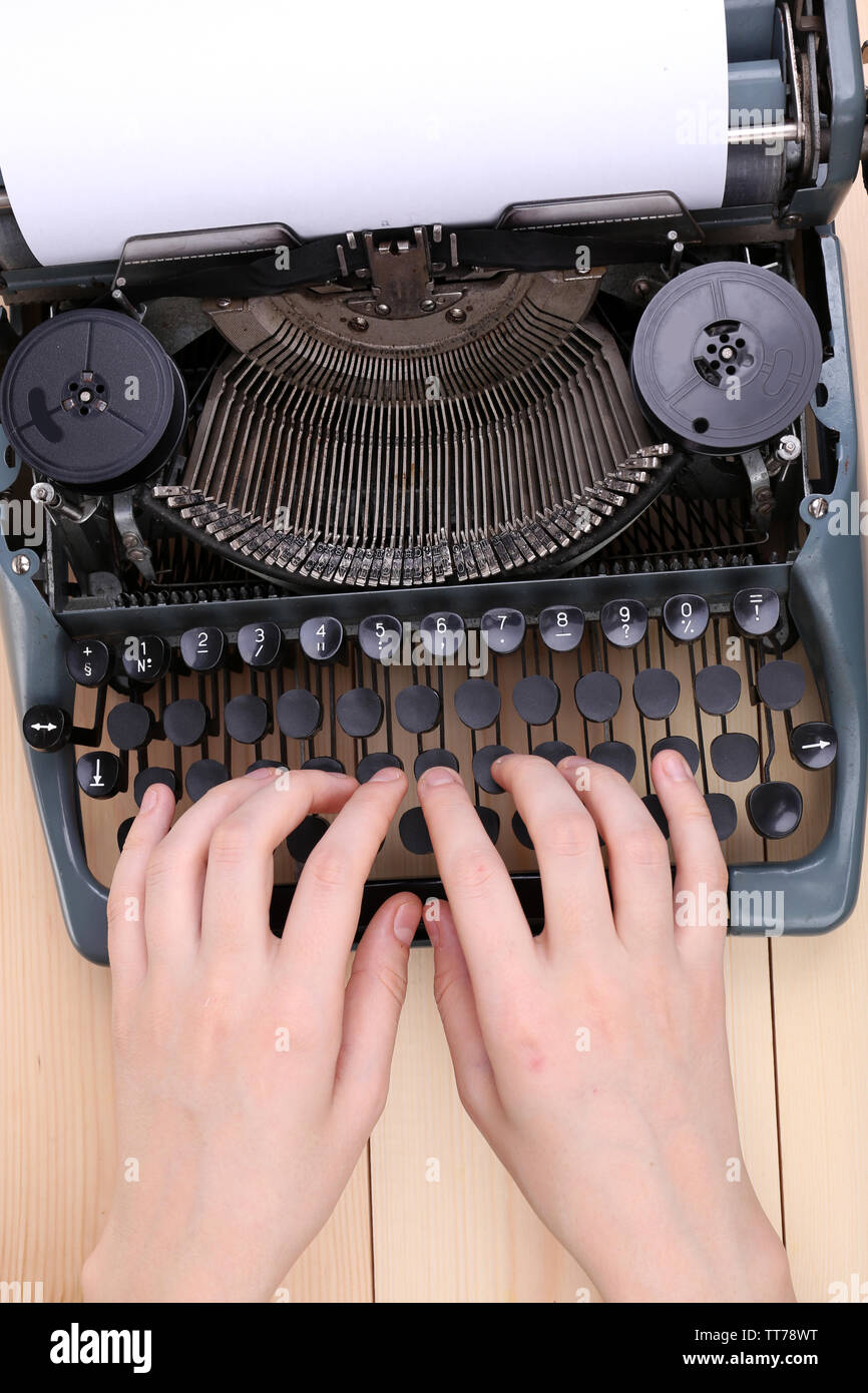 Antike Schreibmaschine. Vintage Schreibmaschine Maschine schließen Stockfoto