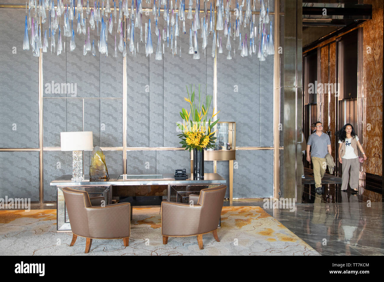 Lobby des Ritz Carlton Hotel in International Commerce Centre (ICC), Kowloon, Hong Kong Stockfoto