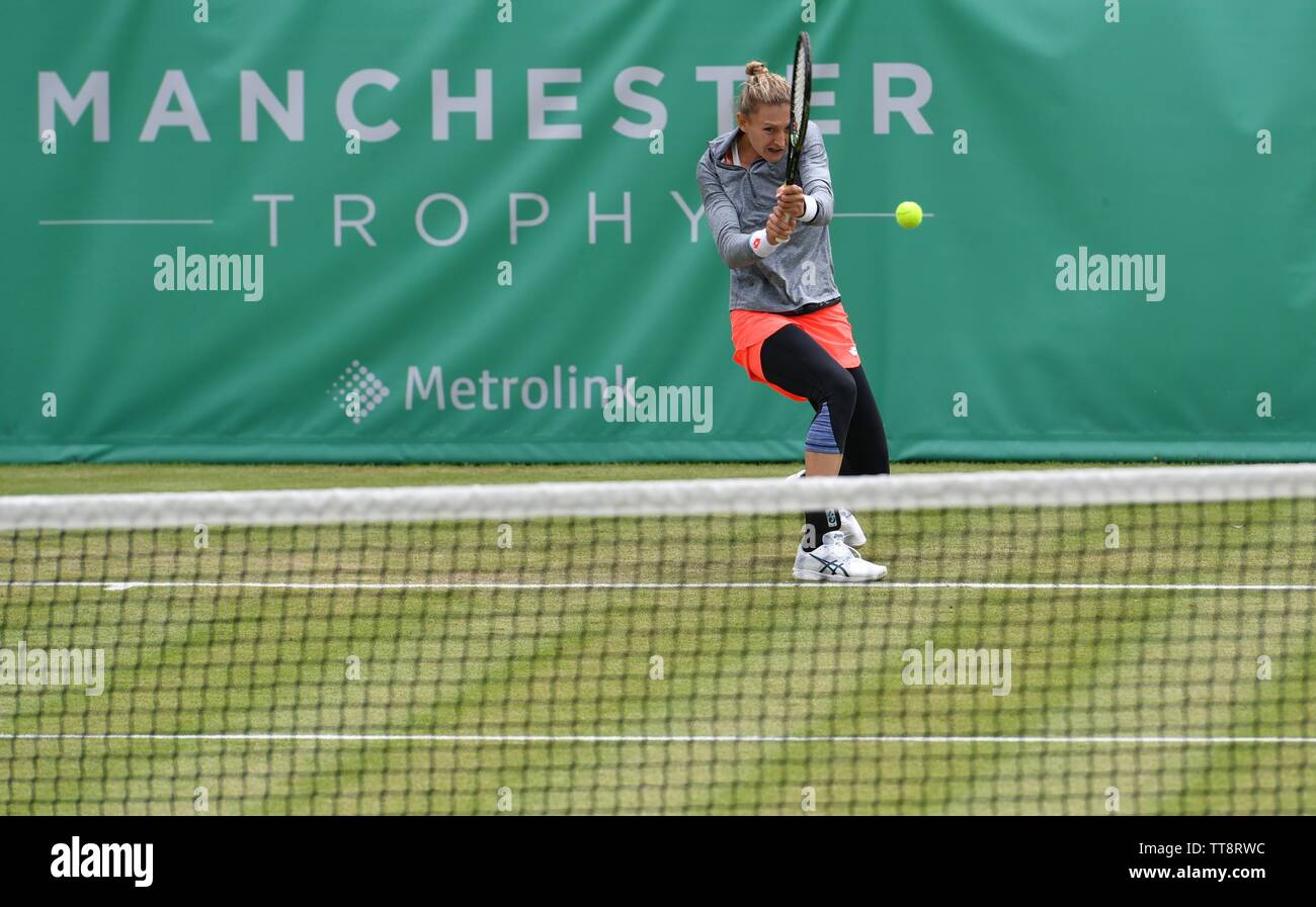 Manchester UK 15 Juni 2019 Samantha Murray (GBR) in Aktion gegen die Nummer Eins der Samen Magda Linette (Polen) im Halbfinale der Manchester Trophäe am nördlichen Tennis und Squash Club, West Didsbury statt. Stockfoto