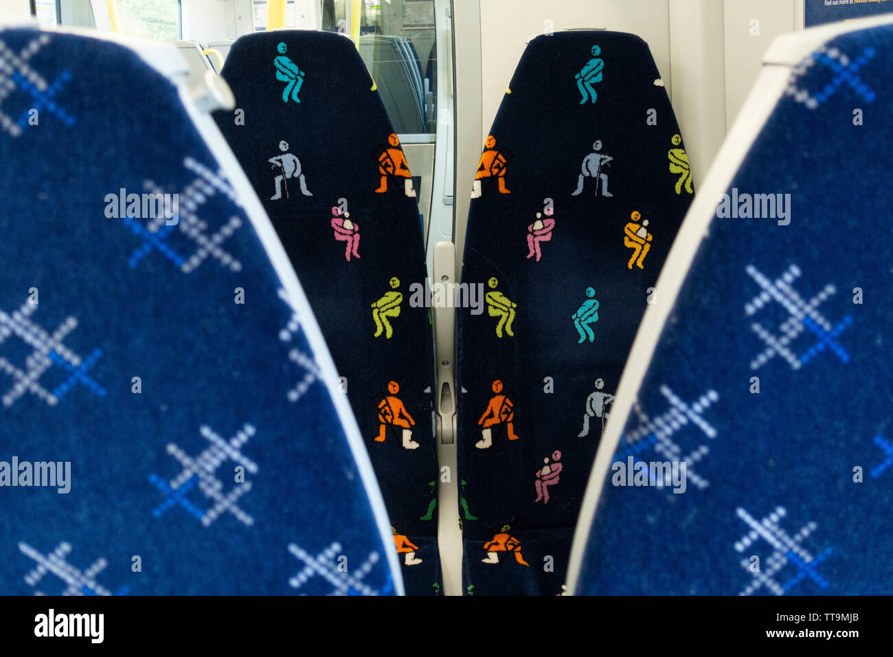 Priorität Sitzbereich auf Klasse 385 ScotRail Zug, Schottland, Großbritannien Stockfoto