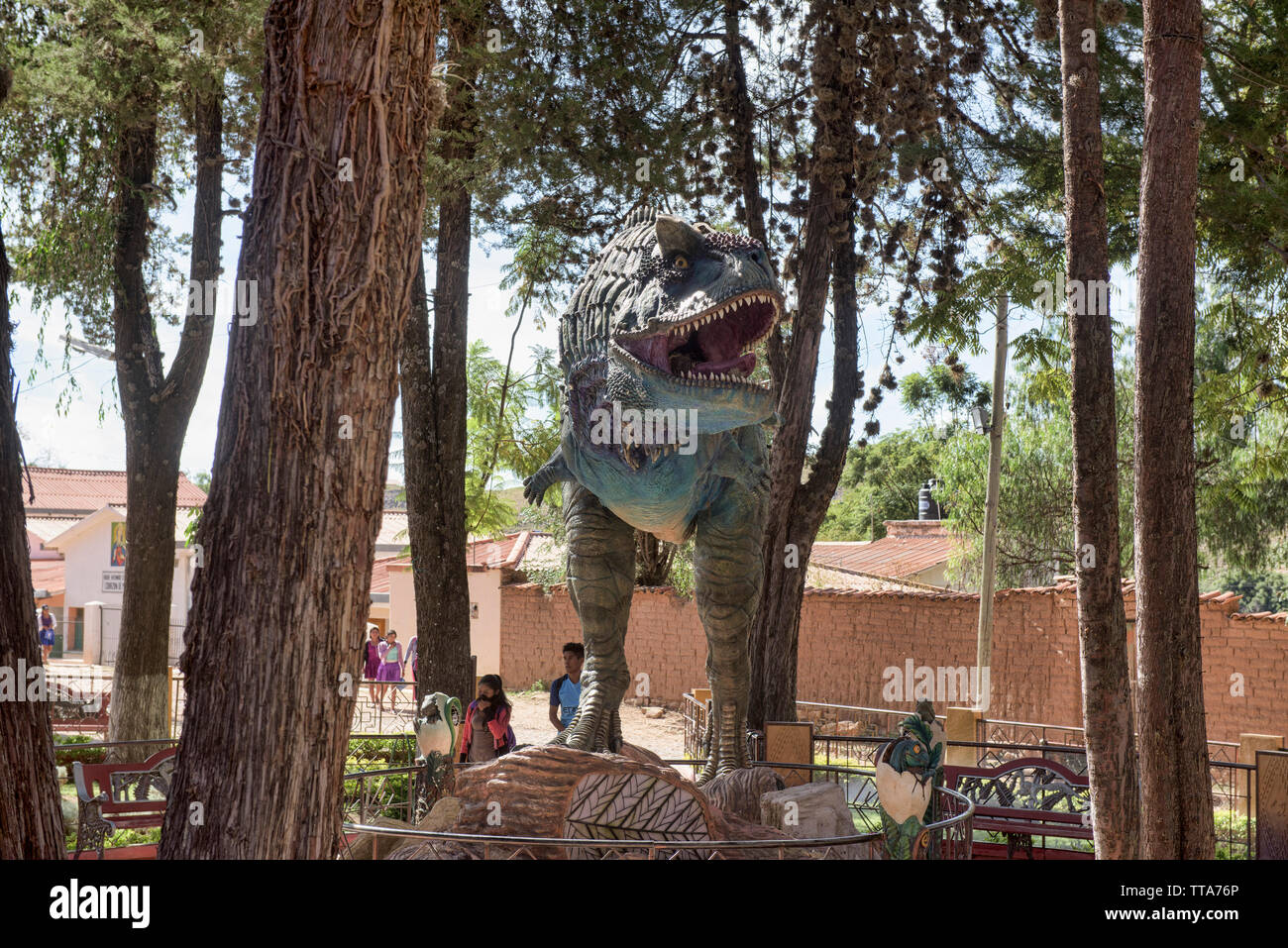 Dinosaurier Statue in der Plaza der Torotoro, Torotoro Nationalpark, Torotoro, Bolivien Stockfoto