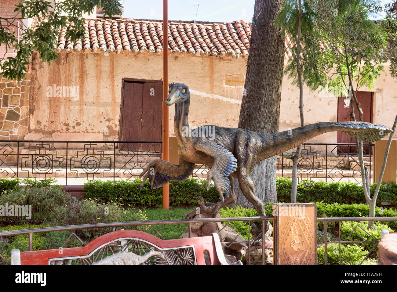 Dinosaurier Statue in der Plaza der Torotoro, Torotoro Nationalpark, Torotoro, Bolivien Stockfoto