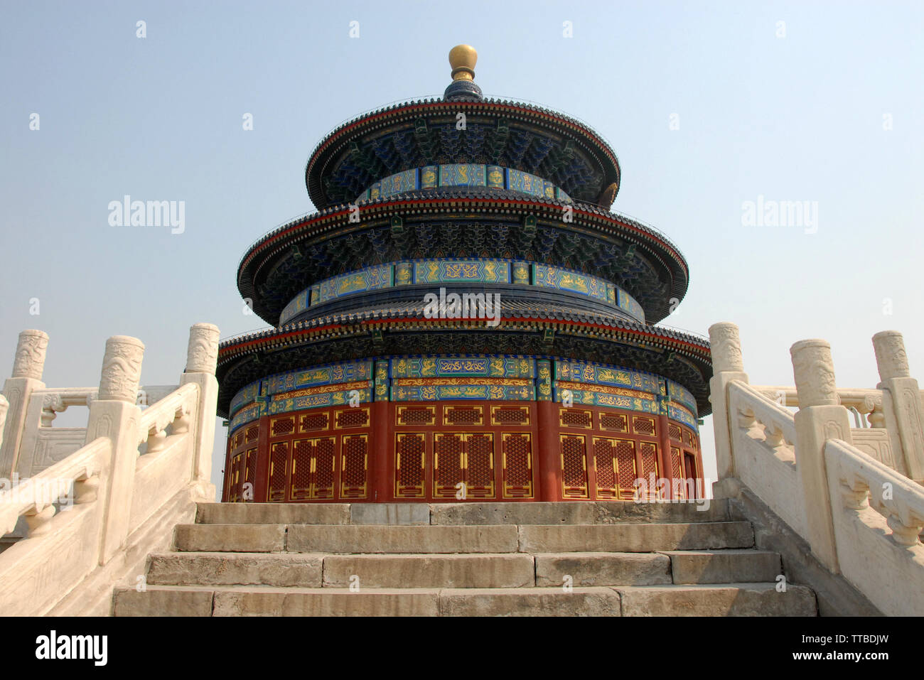 Der Himmelstempel (tiantan) in Peking, China. Tian Tan bedeutet Altar des Himmels. Dieser Tempel ist die "Halle des Gebetes für eine gute Ernte, Tempel des Himmels. Stockfoto