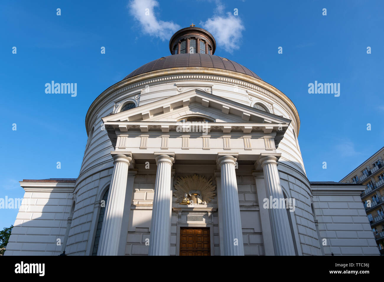 Heilige Dreifaltigkeit Evangelische Kirche Augsburgischen Bekenntnisses in Warschau, Polen. Neoklassizistisches Rotunde im 18. Jahrhundert entworfen von Szymon Bogumił Zug. Stockfoto