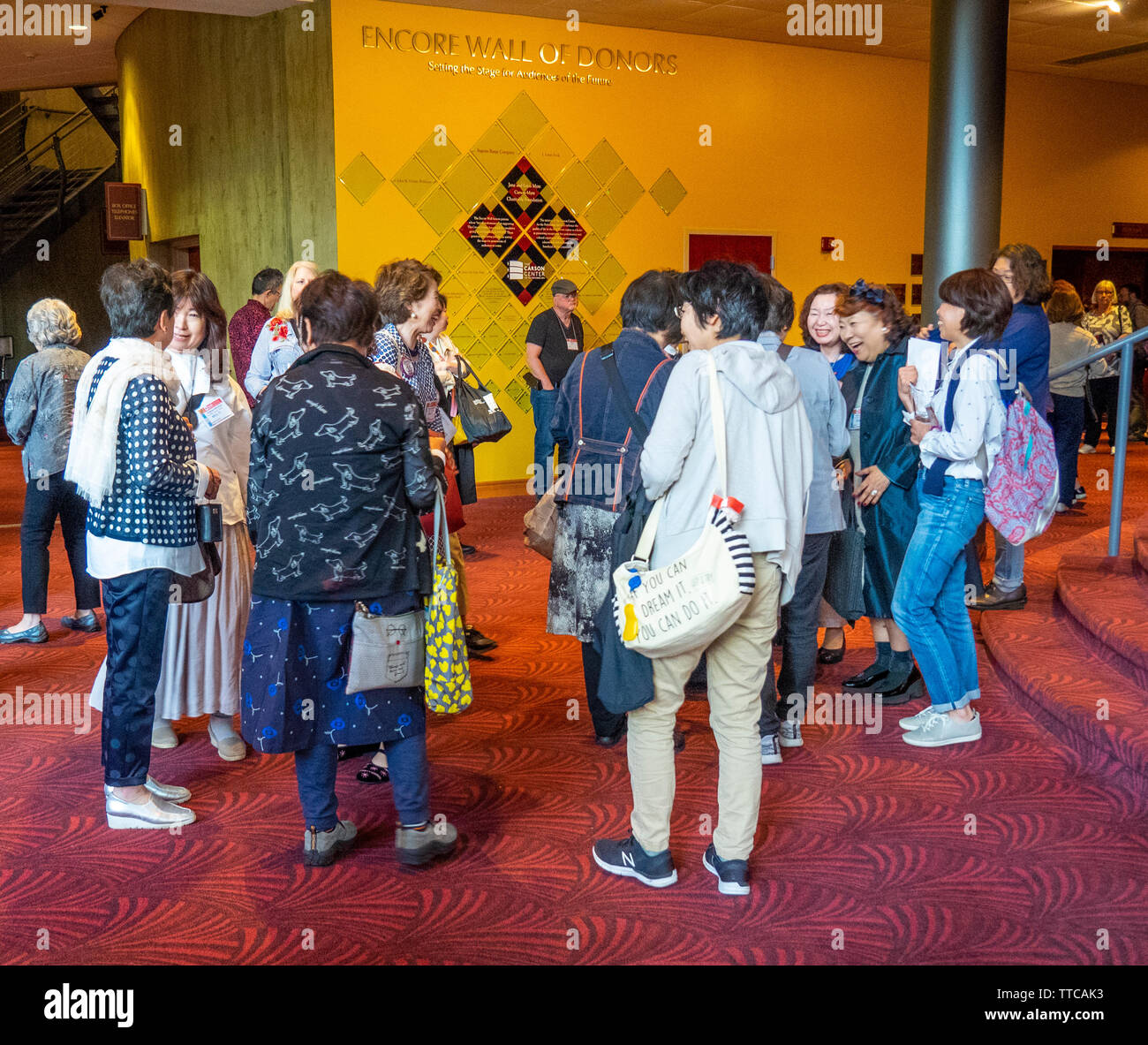 Japanische quilters besuchen Luther F. Carson vier Flüsse Zentrum im Frühjahr Stepp-show 2019 Paducah Kentucky USA Stockfoto