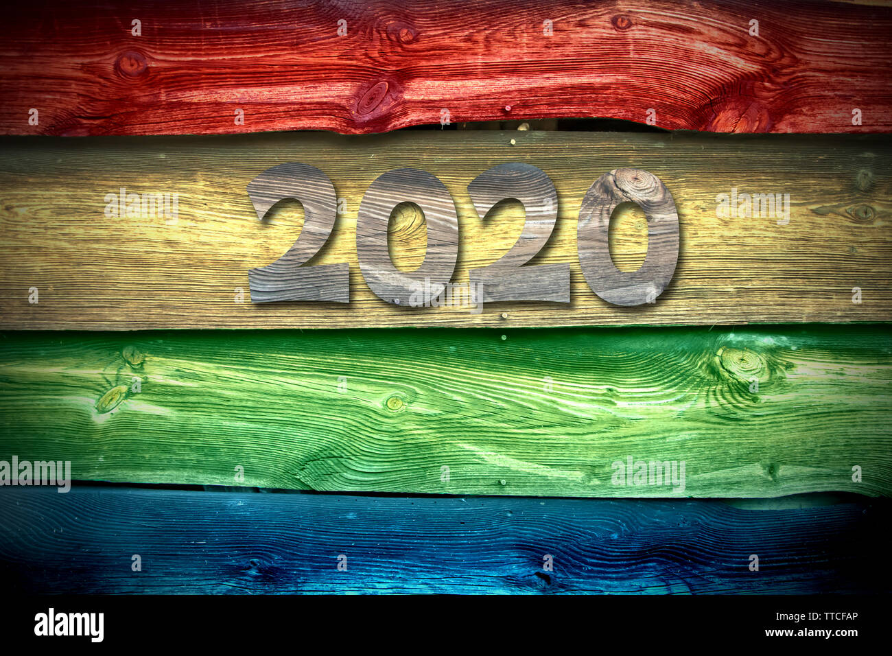 Neues Jahr 2020 Nummer auf regenbogenfarbige Holzbretter Stockfoto