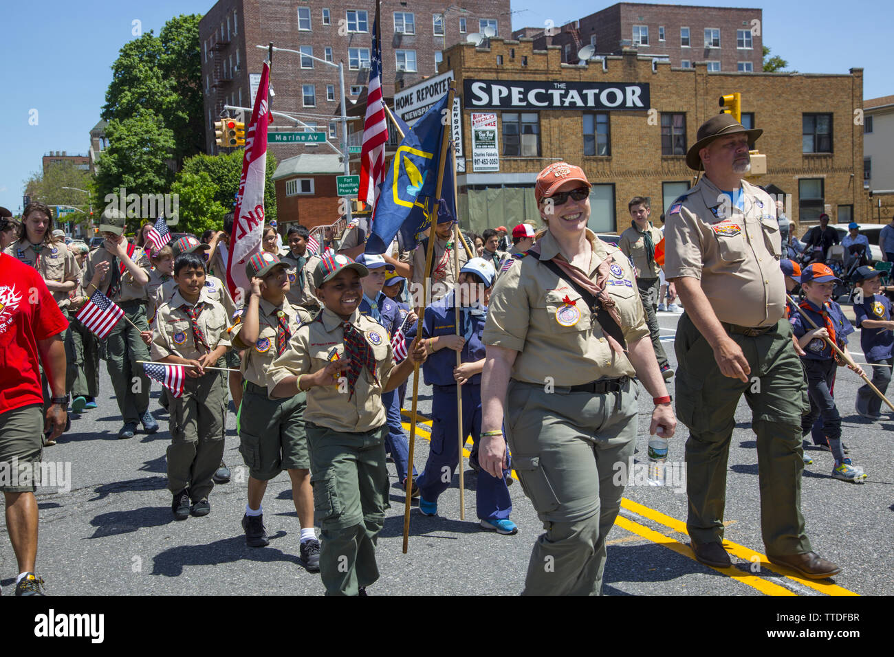 Memorial Day Parade entlang der 3. und 4. der Alleen im Bay Ridge Abschnitt von Brooklyn. Es ist eine der ältesten jährlichen Paraden in den Vereinigten Staaten. 2019 Ma Stockfoto