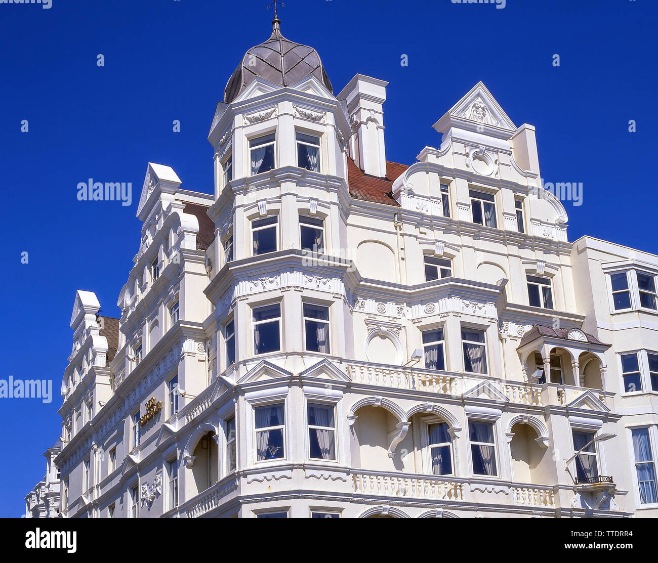UMI Hotels Gebäude, Kings Road, Brighton, East Sussex, England, Vereinigtes Königreich Stockfoto