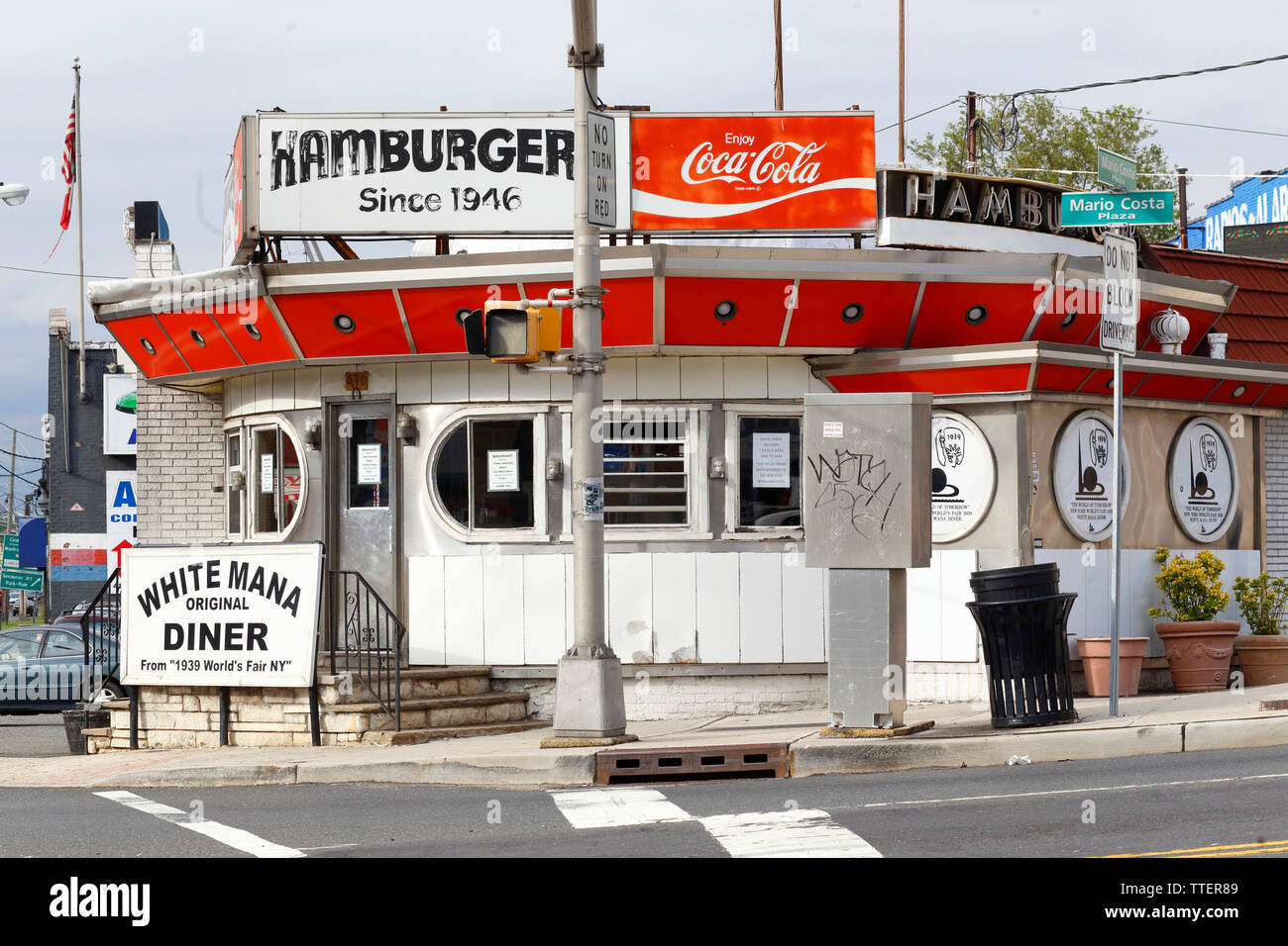 Weißes Mana Diner, 470 Tonnelle Avenue, Jersey City, NJ. aussen Storefront von einem Diner. Stockfoto