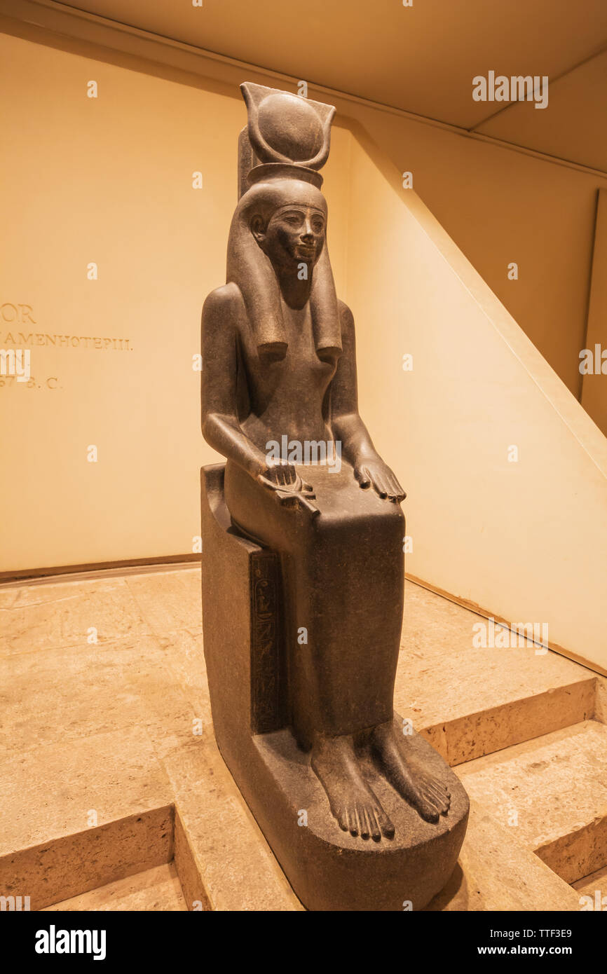 Editorial: Luxor, Ägypten, 16. Oktober 2018 - Statue der Göttin Hathor im Luxor Museum Stockfoto