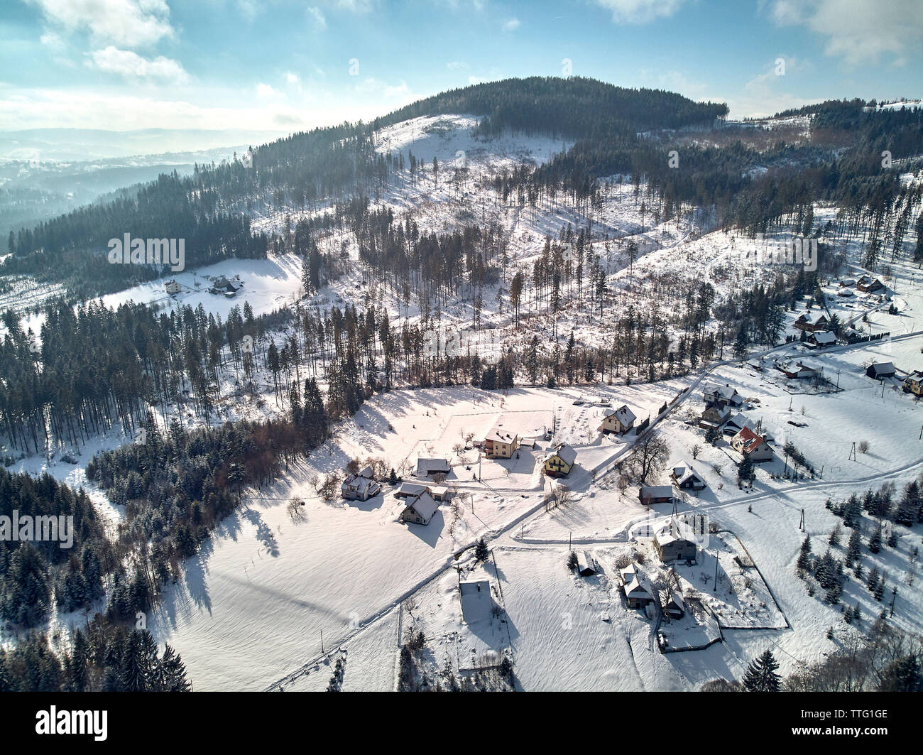 Schöne Panoramasicht Antenne drone Panorama zum Istebna großes Dorf