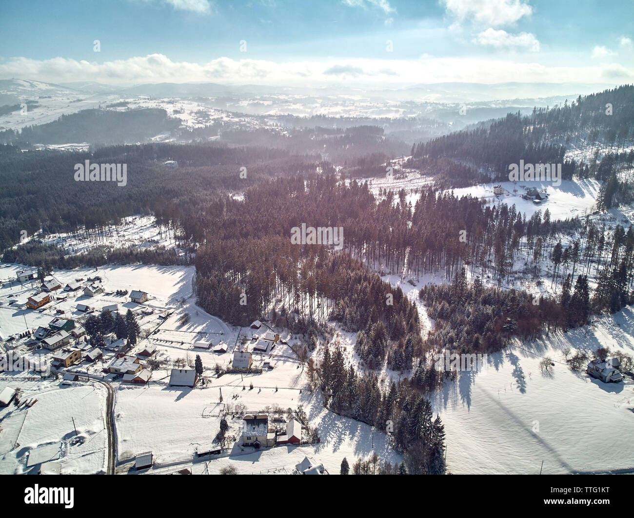 Schöne Panoramasicht Antenne drone Panorama zum Istebna großes Dorf