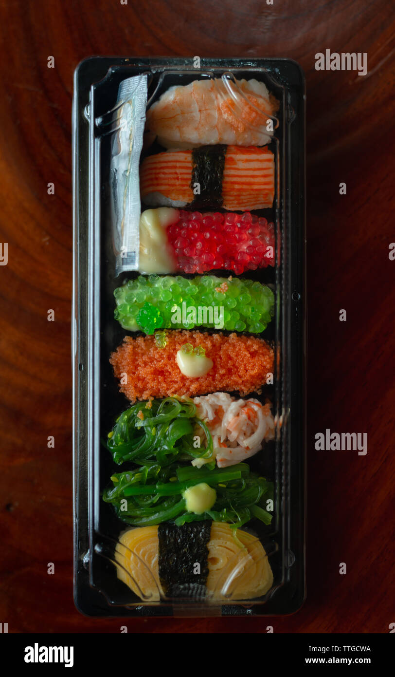 Sushi in die Box Stockfoto
