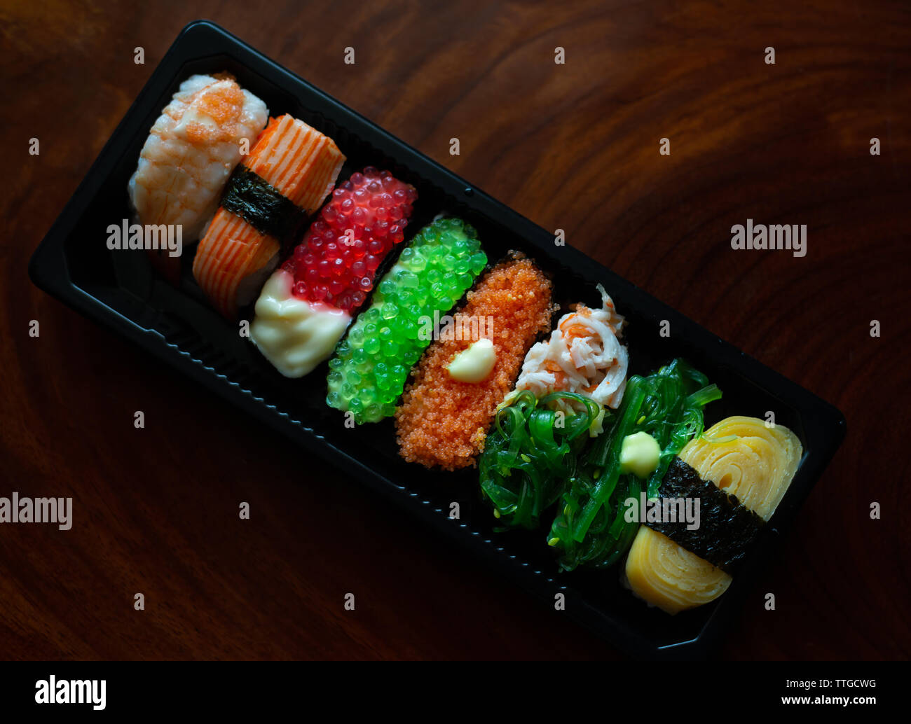 Sushi in die Box Stockfoto