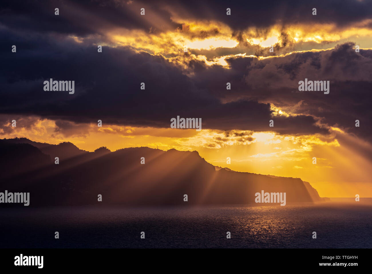 Sonnenuntergang-Dusche Stockfoto