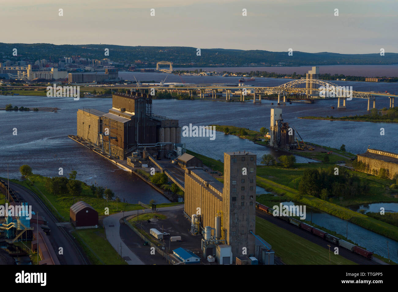 Getreidesilos, St. Louis Flussmündung von Superior, Wisconsin Stockfoto
