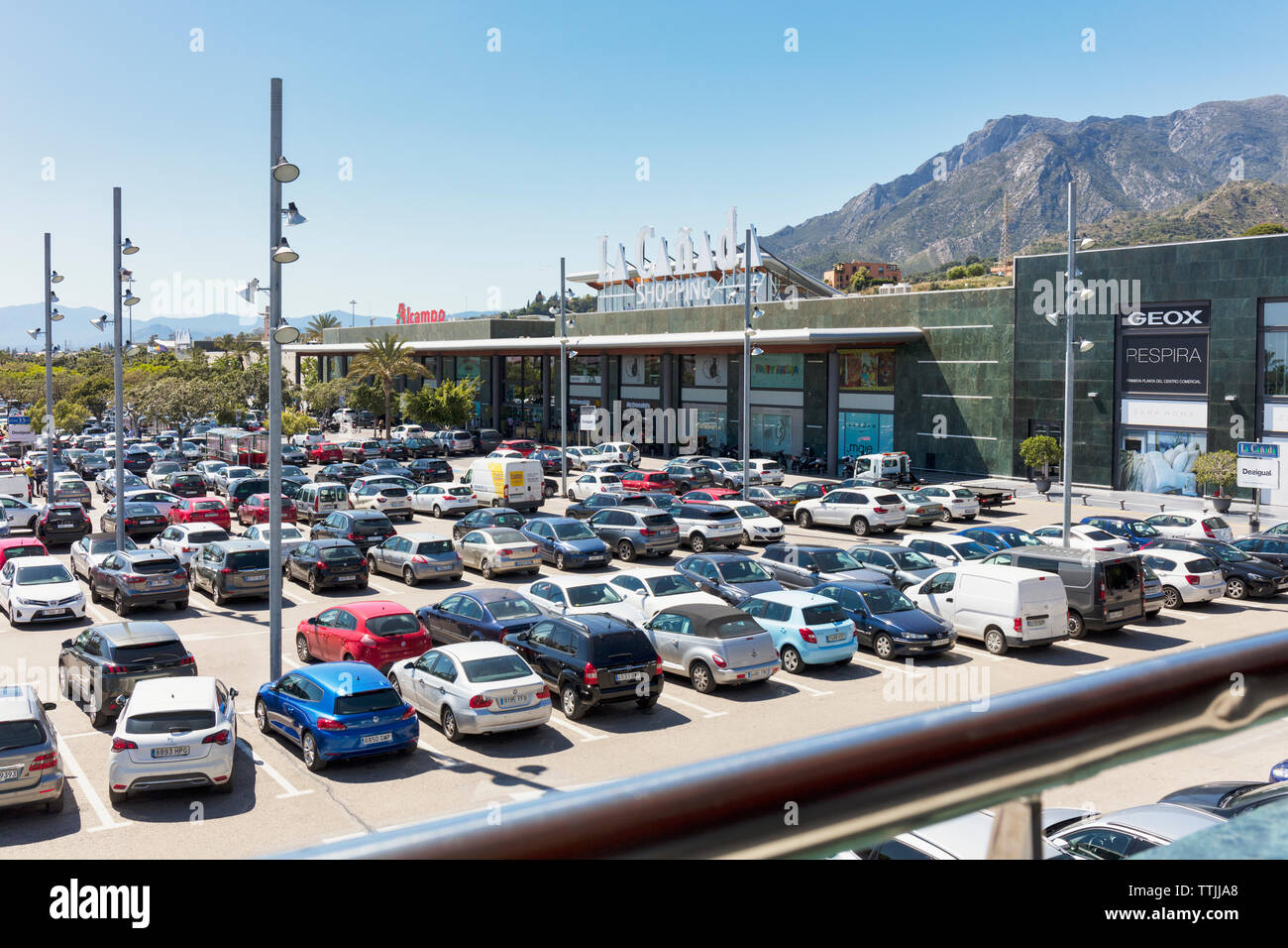 La Canada Shopping Centre, Marbella, Costa del Sol, Provinz Malaga, Andalusien, Südspanien. Stockfoto