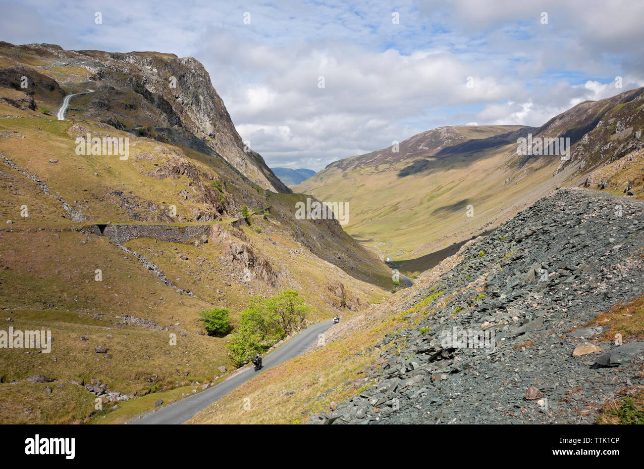 Auf der Suche Honister Pass Gatesgarthdale Valley Lake District National Park Cumbria England UK Vereinigtes Königreich GB Grossbritannien Stockfoto