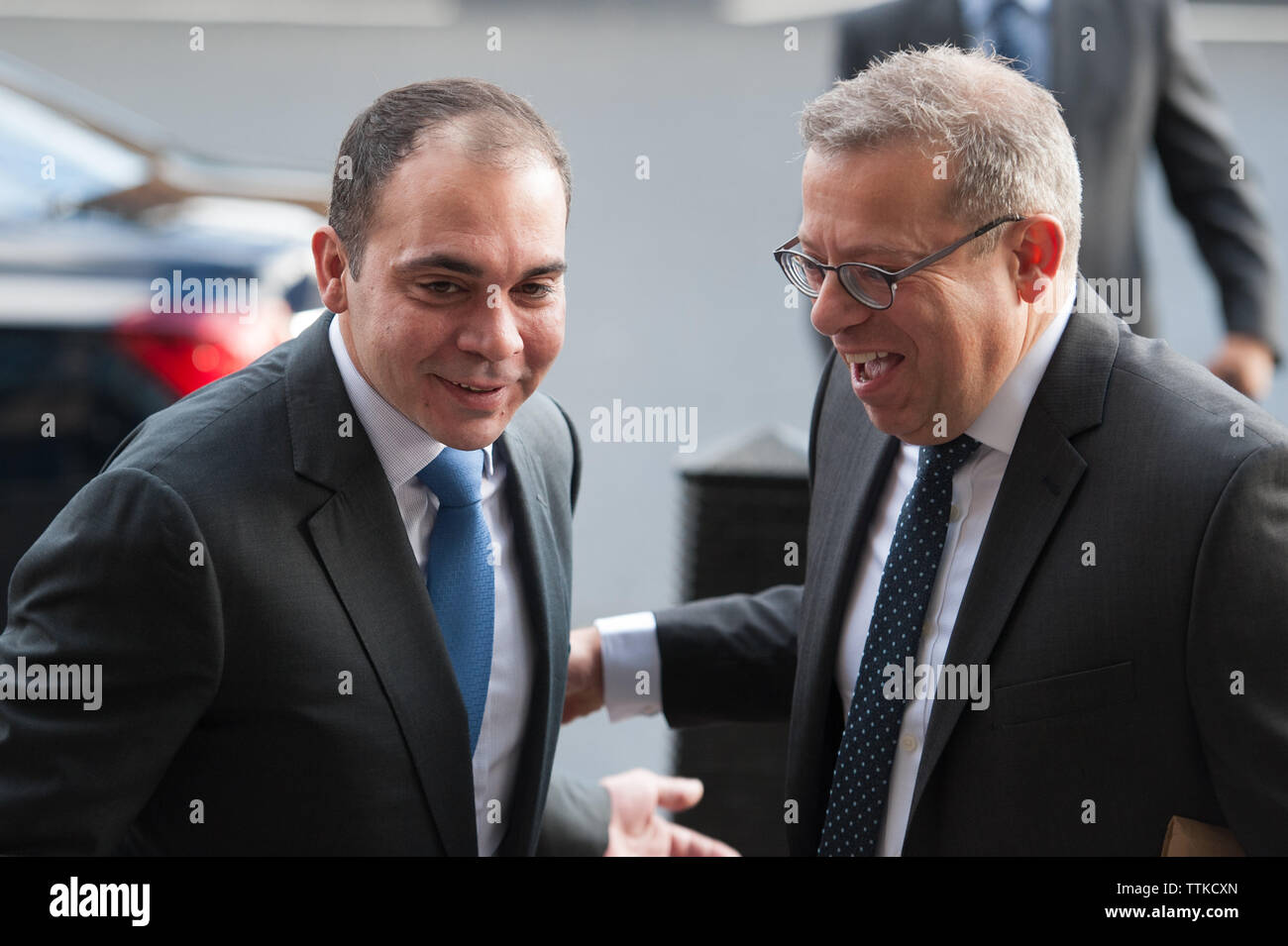 Portcullis House, Westminster, London, Großbritannien. 5. Januar 2016. Fifa Präsidentschaftskandidat Prinz Ali bin al-Hussein kommt an Portcullis House in Cen Stockfoto