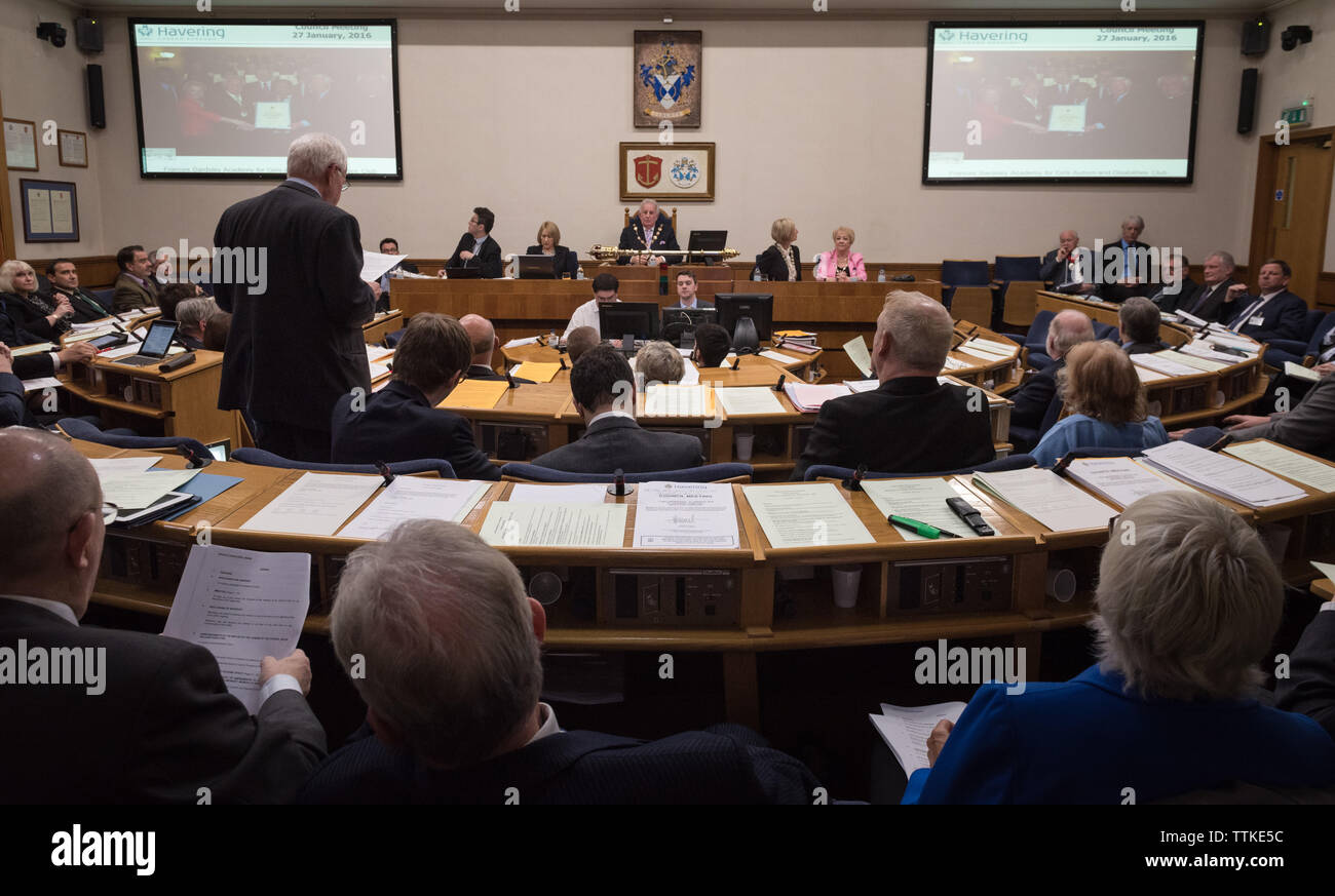 Havering Rathaus, Hauptstraße, Romford, London, UK. 27. Januar, 2016. Havering Rat wird die erste im Land an die Anti-EU-Campaig melden Sie Stockfoto