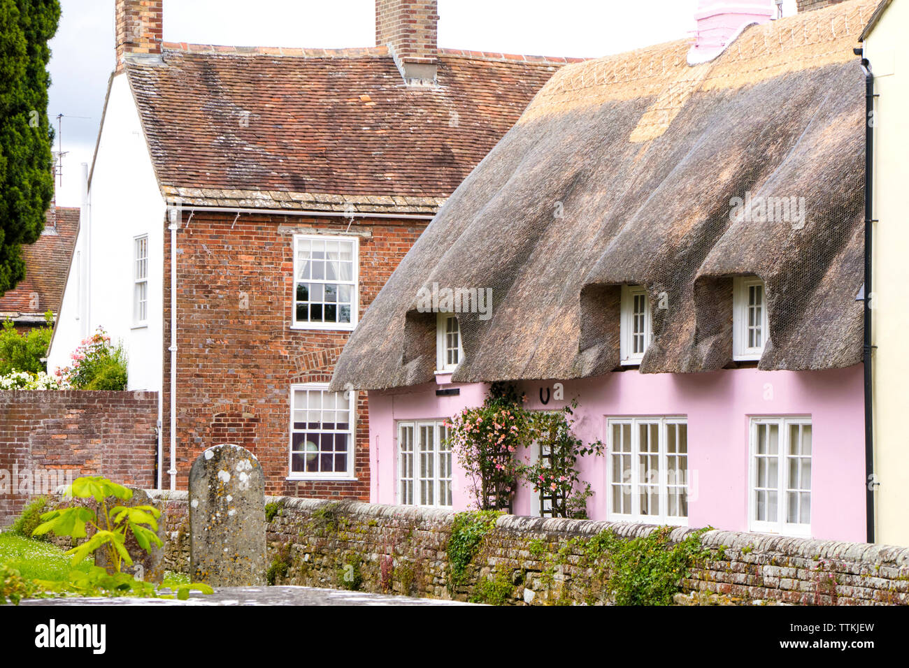 Reetgedeckte Cottages in historischen Wareham, Dorset, England, Großbritannien Stockfoto