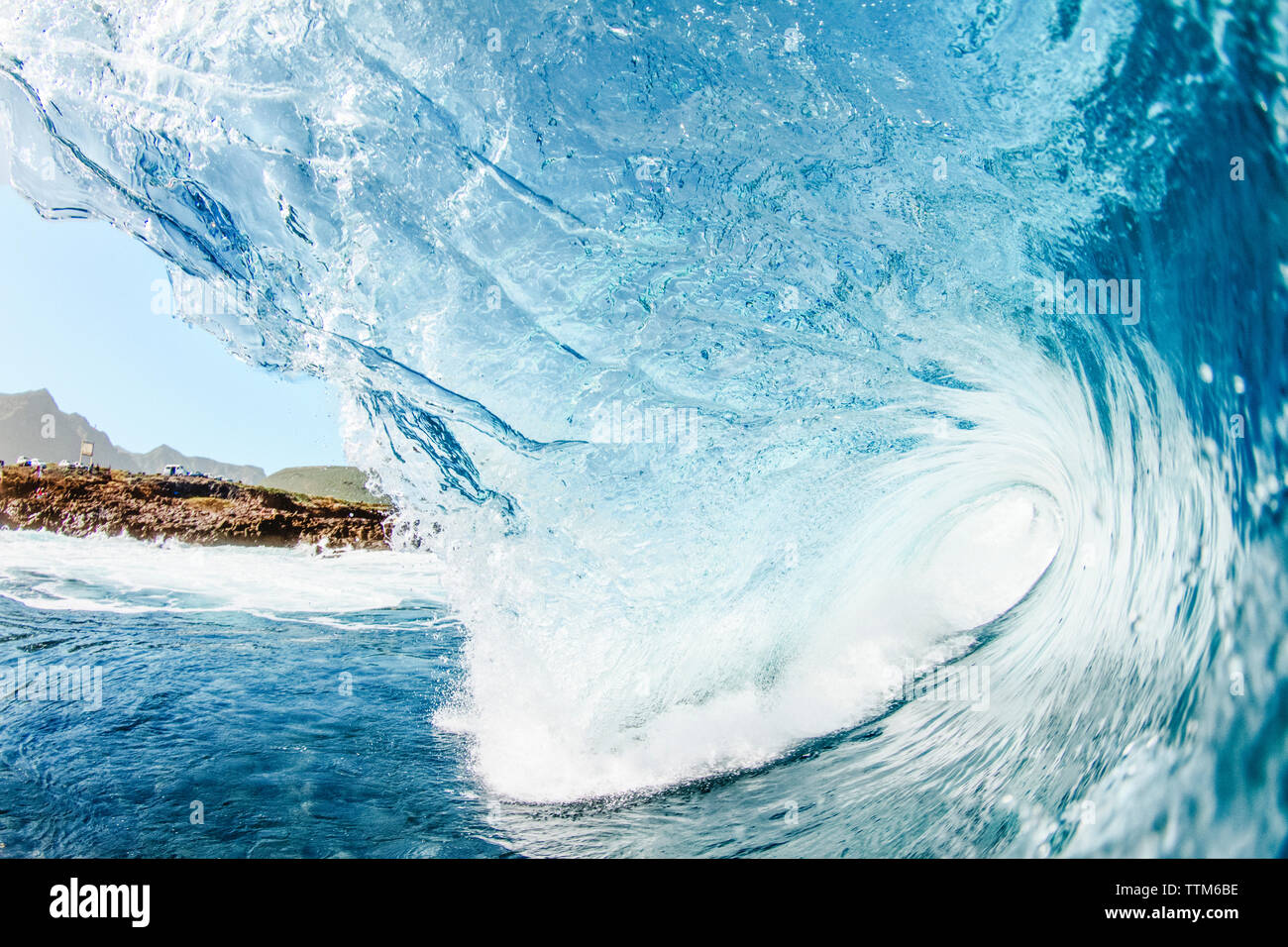 Malerischer Blick auf wave Plantschen im Meer an die Kanarischen Inseln Stockfoto